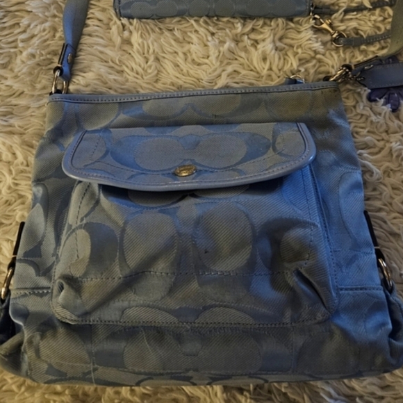 COACH Sky Blue Messenger Signature 'C' Design Crossbody Bag No. C1182-F16550 - Picture 5 of 7
